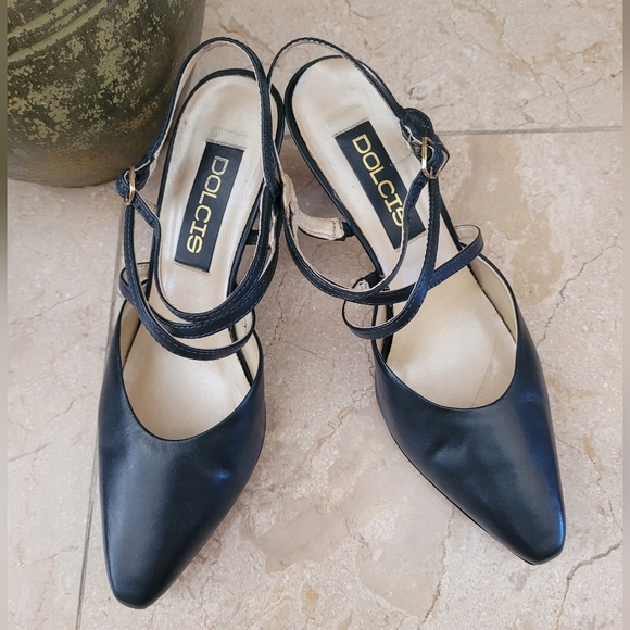 DOLCIS Navy Heels - Picture 1 of 9